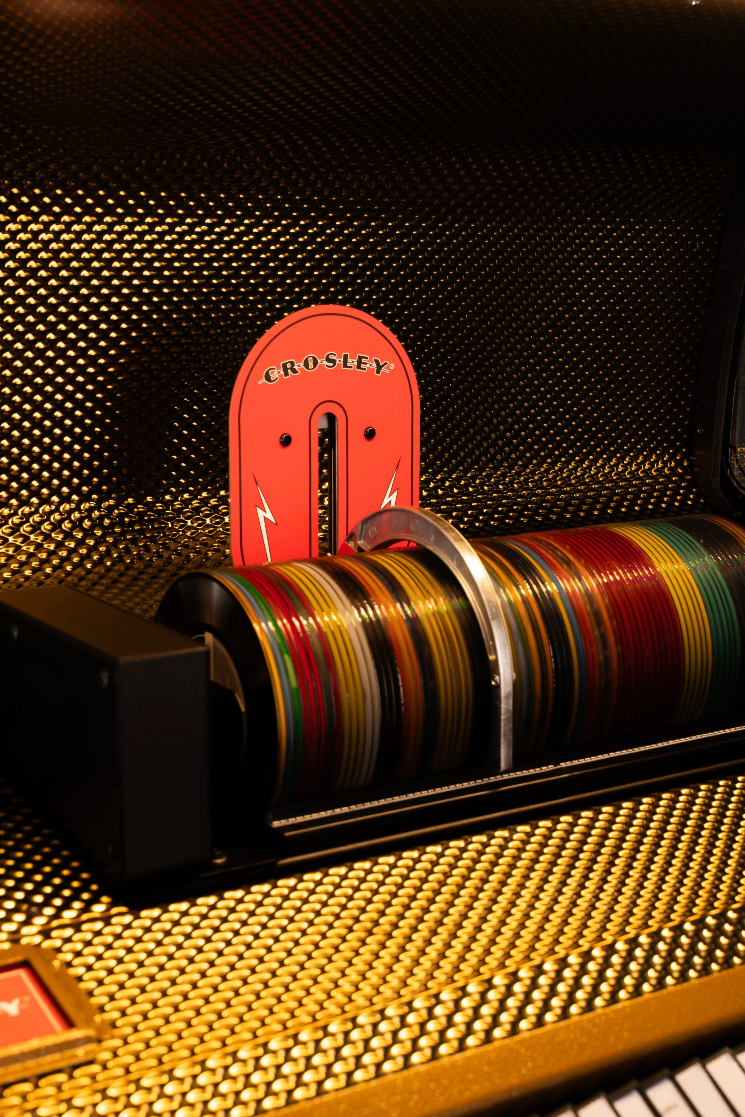 Rocket 80 CD Bluetooth Full-Size Jukebox — Amplify Your Style Rocket 80 CD Bluetooth Full-Size Jukebox — Amplify Your Style